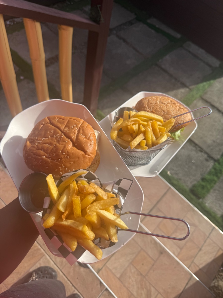 Cheese burger 